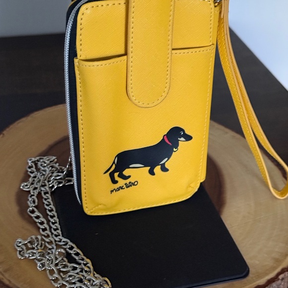 NWOT Marc Tetro Yellow Dog Print Crossbody Bag - Picture 2 of 3